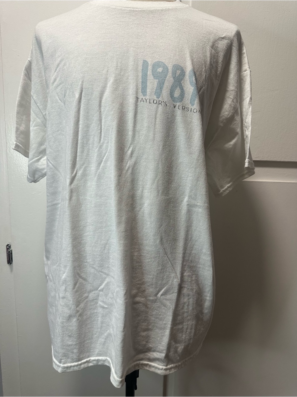 Taylor's Version 1989 White Graphic Tee - Men's Shirt Sz. XL
